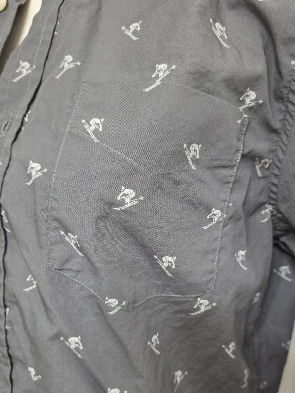 Banana Republic M Gray Button-Down Shirt with Small White Ski Motif